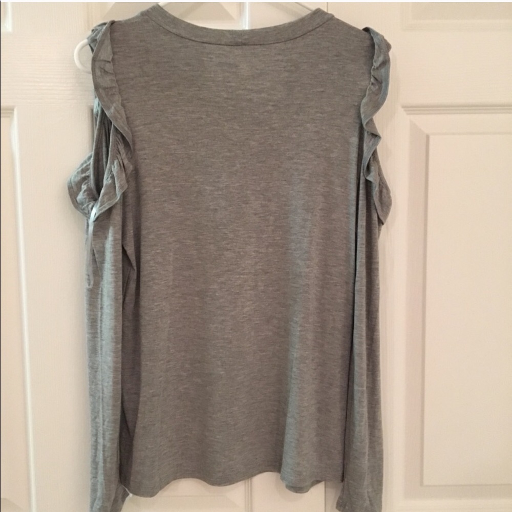 Francesca’s Ruffle Cold Shoulder Top - Picture 2 of 4